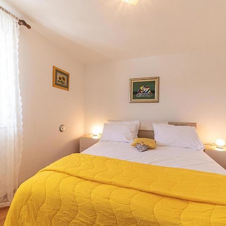 5 Bedroom Cozy Home In Okrug Donji Округ-Доньи Экстерьер фото