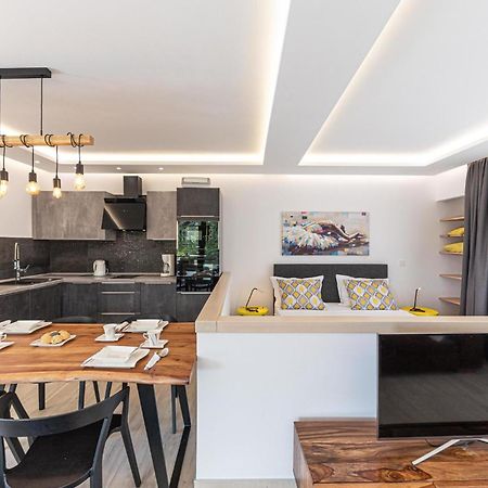5 Bedroom Cozy Home In Okrug Donji Округ-Доньи Экстерьер фото