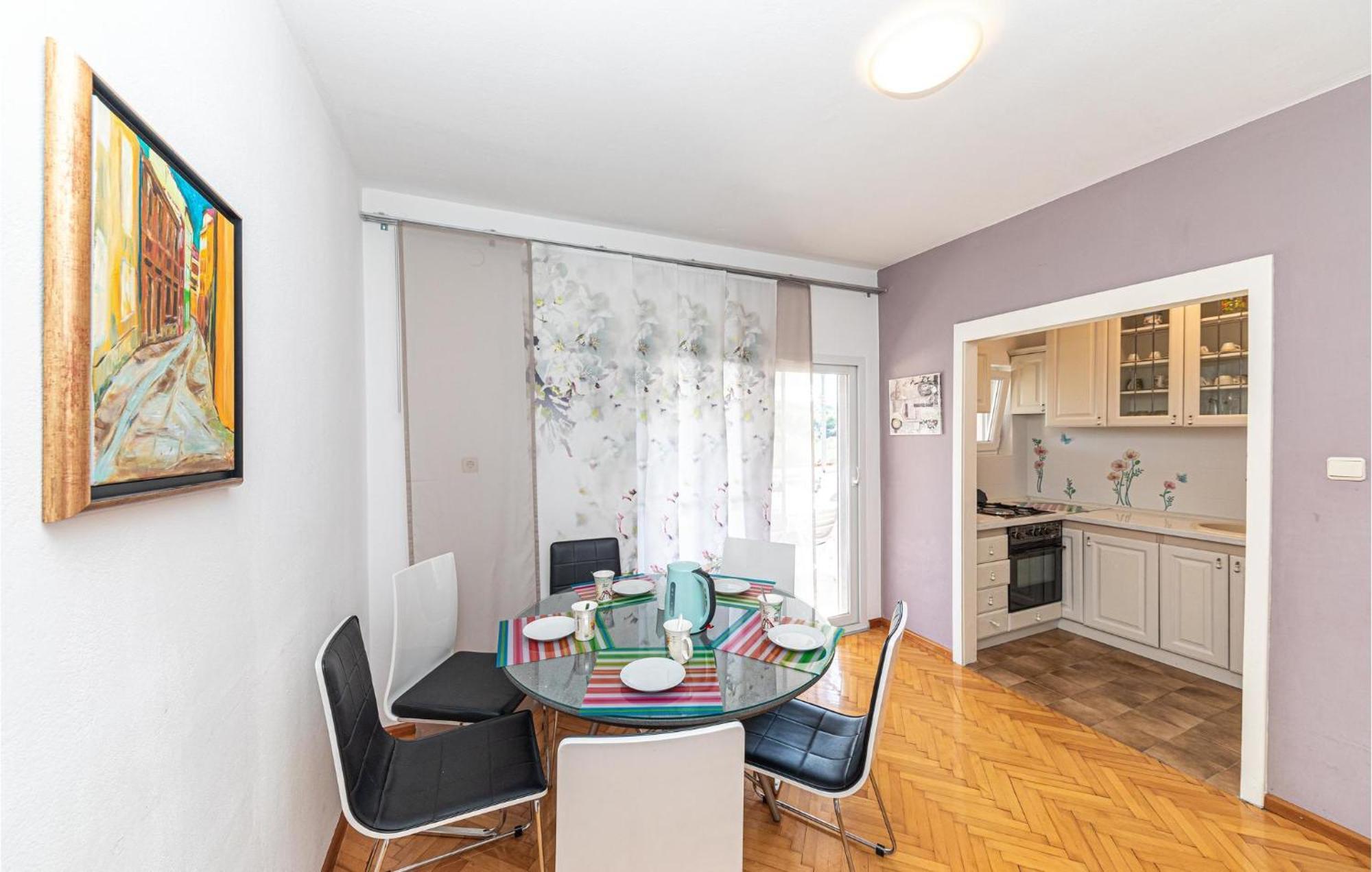 5 Bedroom Cozy Home In Okrug Donji Округ-Доньи Экстерьер фото