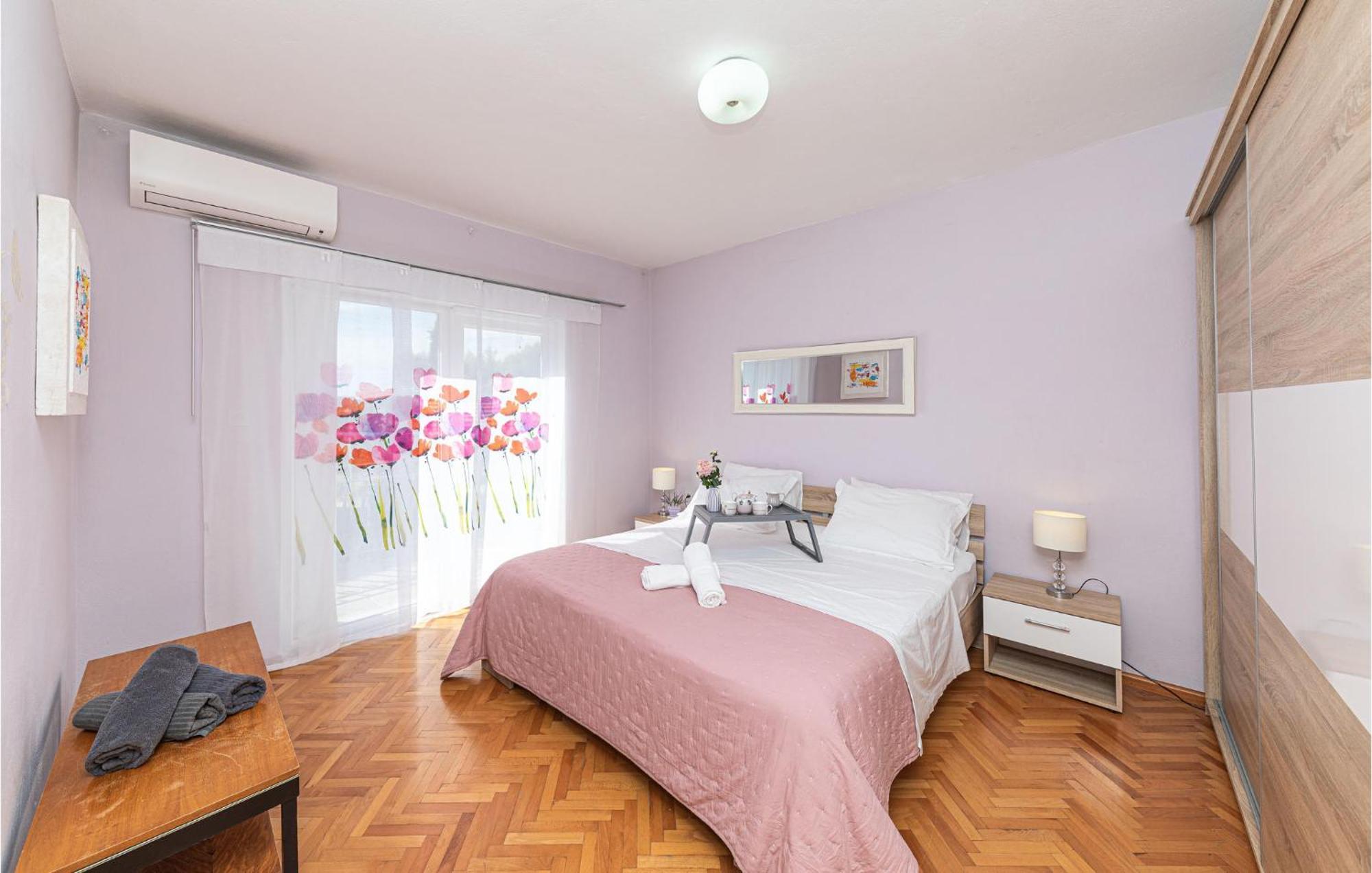 5 Bedroom Cozy Home In Okrug Donji Округ-Доньи Экстерьер фото